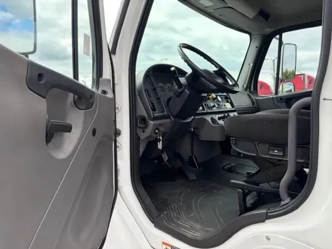 2021 Freightliner Business Class M2 106