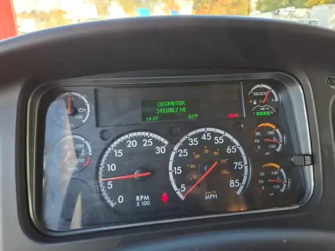 2020 FREIGHTLINER/MERCEDES M2 106