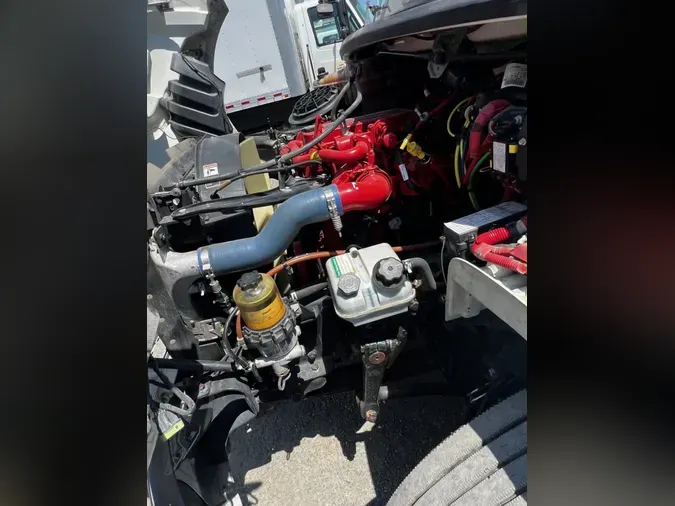 2019 FREIGHTLINER M2 106