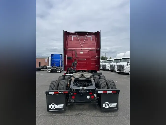 2019 VOLVO VNL64T860
