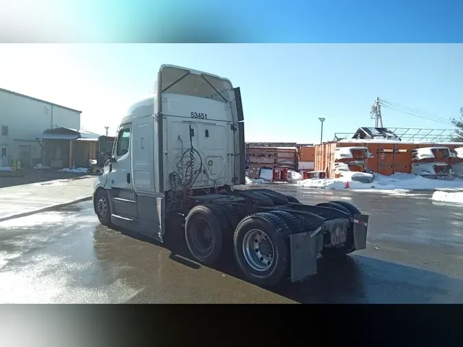 2022 Freightliner Cascadia 126