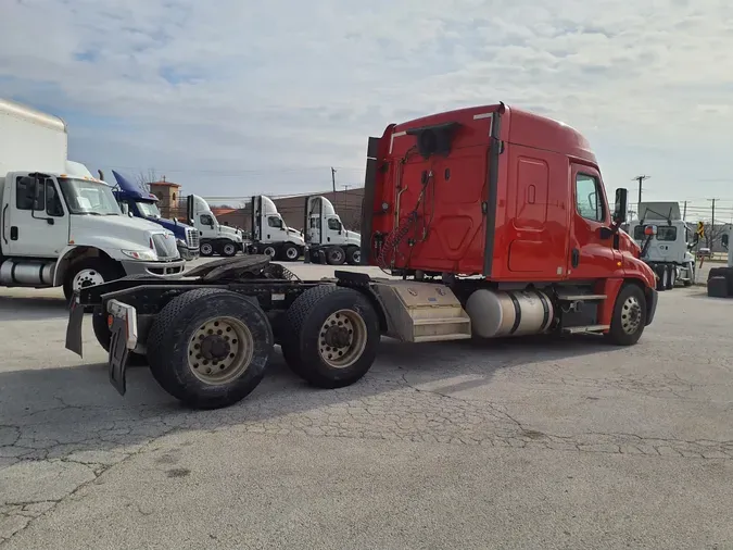 2019 FREIGHTLINER/MERCEDES CASCADIA 125