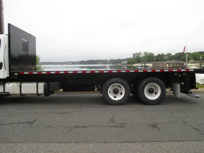 2016 FREIGHTLINER M23a8f39cd4313d5d717c1407bf521a409
