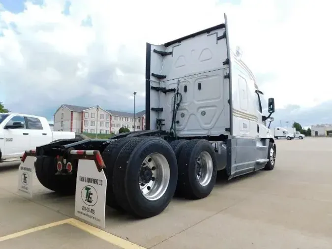 2019 Freightliner Cascadia 125