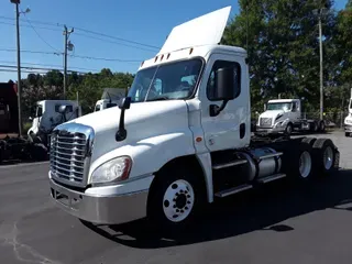 2016 FREIGHTLINER/MERCEDES CASCADIA 125