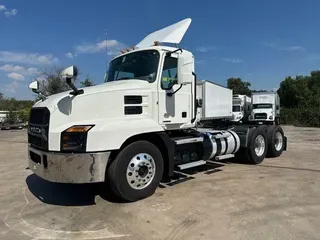 2022 MACK AN64T