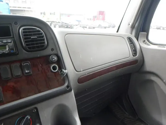 2017 Freightliner Business Class M2 106