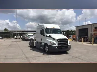 2021 Freightliner Cascadia 126