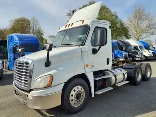 2018 FREIGHTLINER/MERCEDES CASCADIA 125
