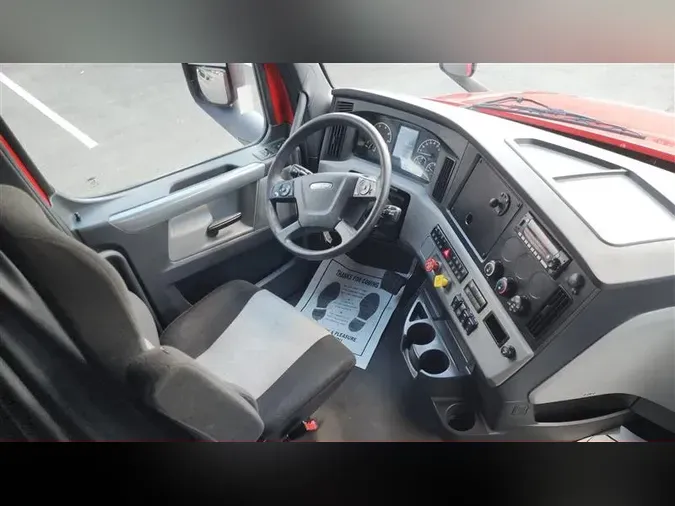 2022 FREIGHTLINER CA126