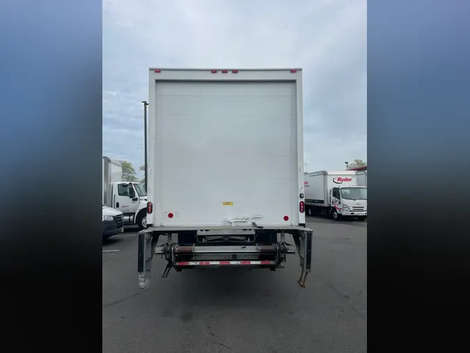 2018 FREIGHTLINER M2 106