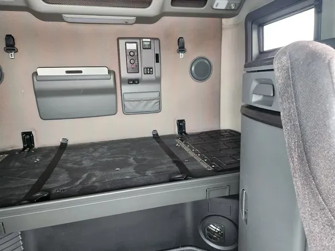 2020 VOLVO VNL64T7603a9f2e2754190b8f6d6fbf1cd6c13741