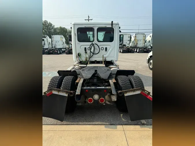 2019 FREIGHTLINER/MERCEDES CASCADIA 125