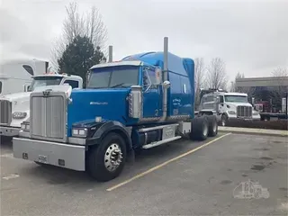 2004 WESTERN STAR 4900