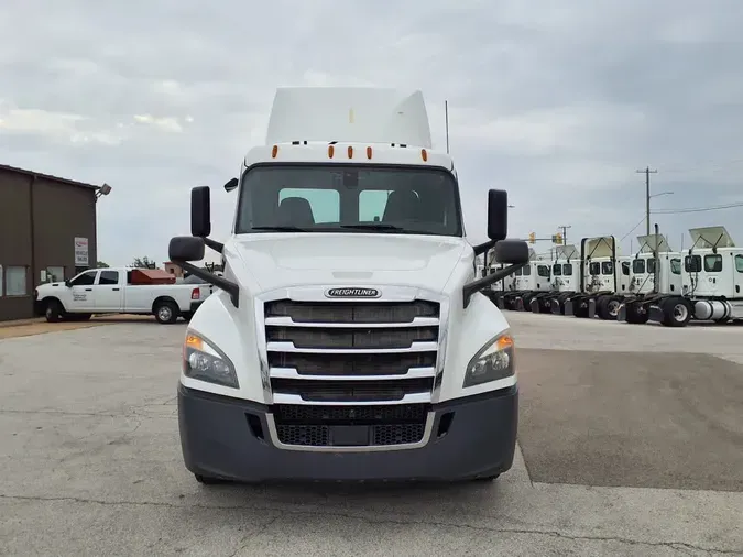 2018 FREIGHTLINER NEW CASCADIA PX12664