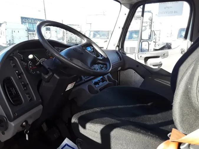 2019 FREIGHTLINER/MERCEDES M2 106