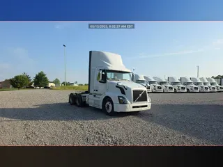 2018 Volvo VNL300