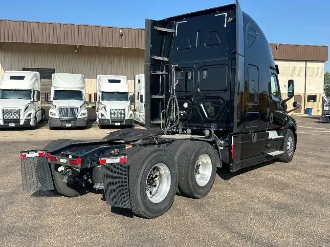 2020 Freightliner T12664ST