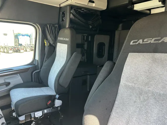 2020 Freightliner Cascadia