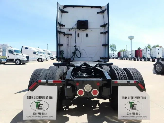 2022 Freightliner New Cascadia 126