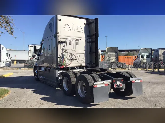 2021 Freightliner Cascadia