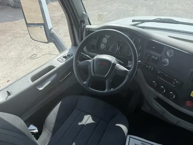 2022 Peterbilt 579