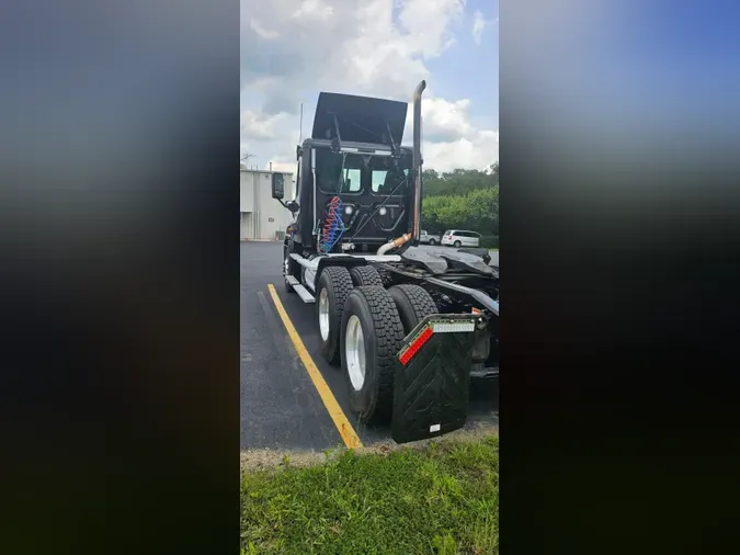 2019 FREIGHTLINER CASCADIA 125
