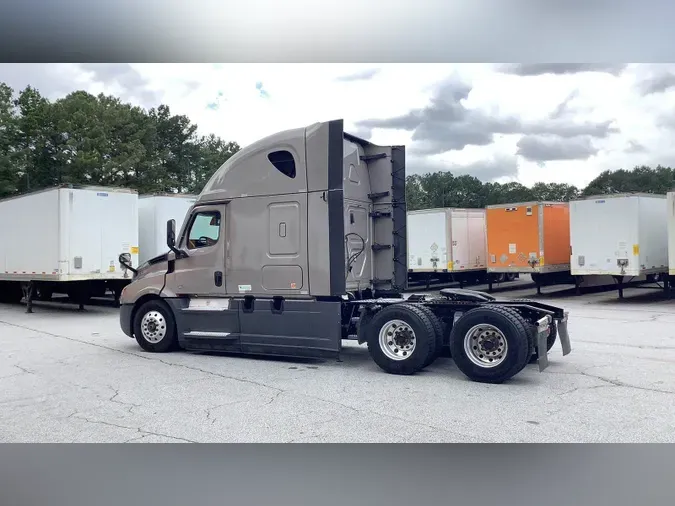 2023 Freightliner Cascadia