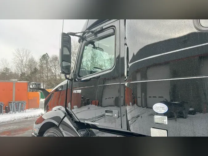 2023 Volvo VNL860
