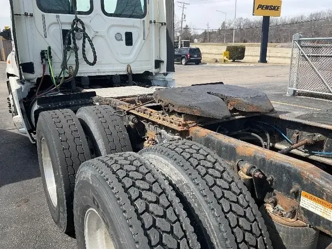 2016 Freightliner X12564ST