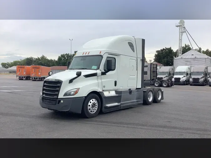 2022 Freightliner Cascadia 126