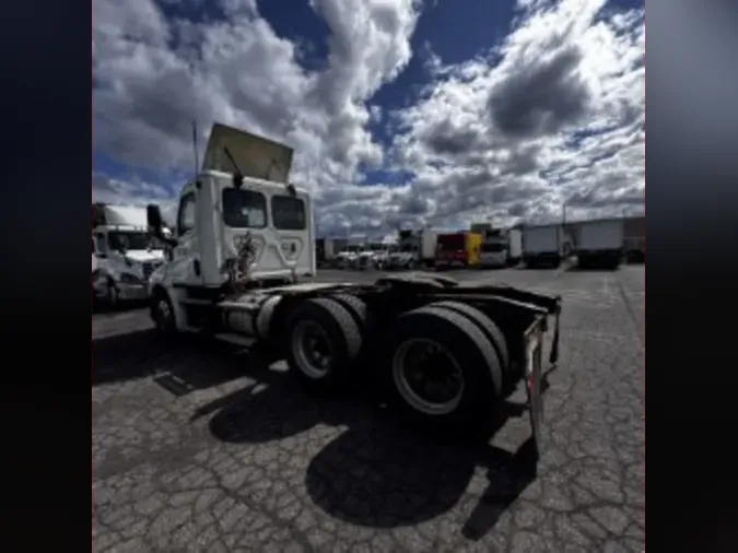 2019 FREIGHTLINER NEW CASCADIA PX12664