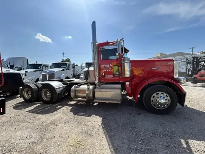 2016 PETERBILT 389