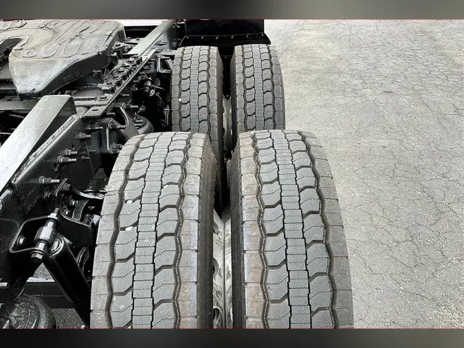 2022 INT LT625 6x4