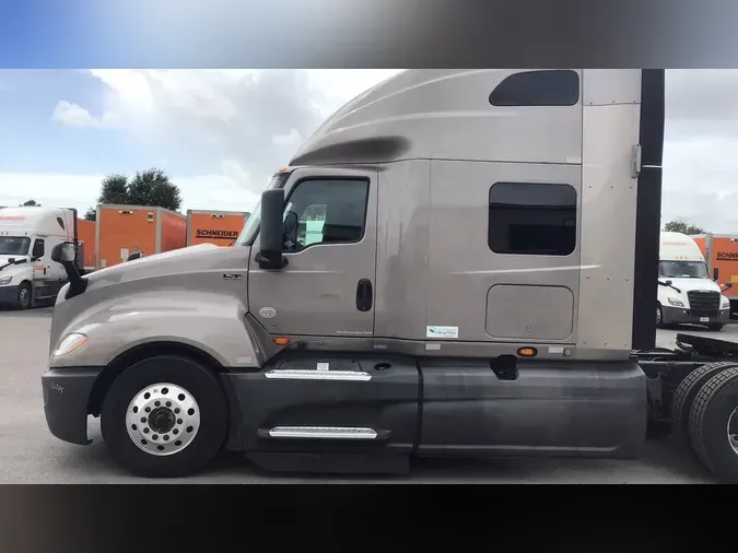 2022 International LT