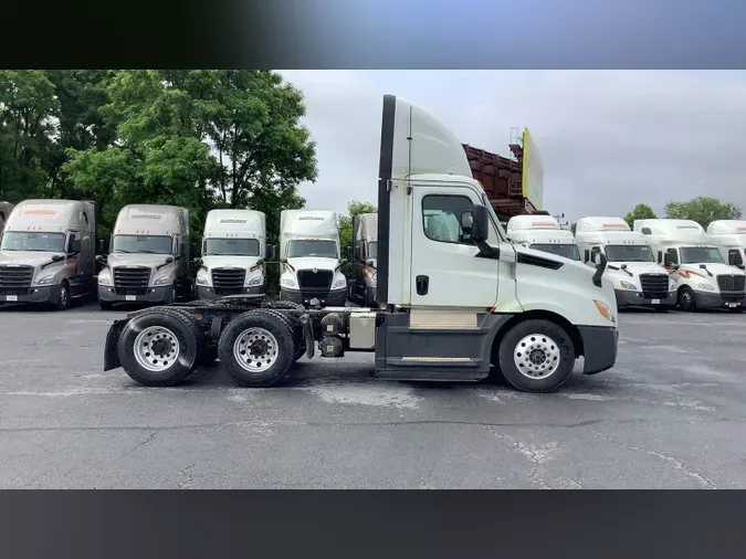 2019 Freightliner Cascadia 1263ac8bfa982c124a38eb5e1dd0989b6e7