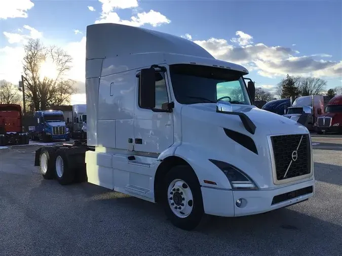 2019 VOLVO VNL640