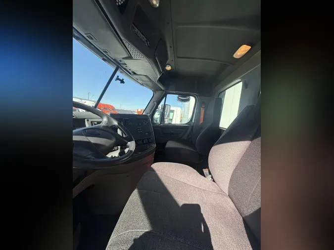 2020 FREIGHTLINER/MERCEDES CASCADIA 125