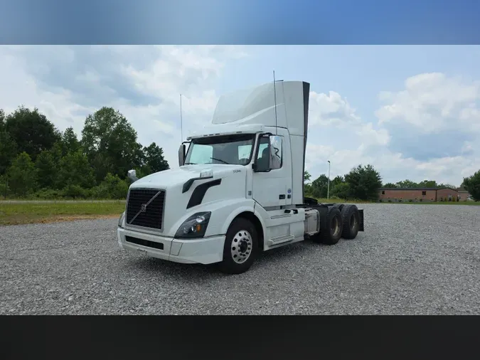 2018 Volvo VNL300