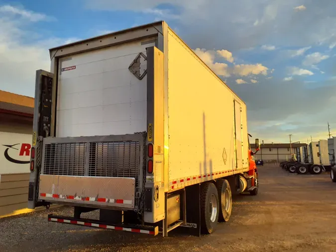 2018 FREIGHTLINER/MERCEDES CASCADIA 113