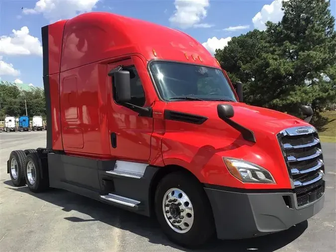 2021 FREIGHTLINER CASCADEVO1