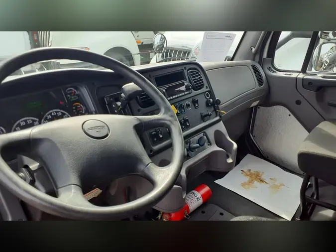 2019 FREIGHTLINER/MERCEDES M2 106