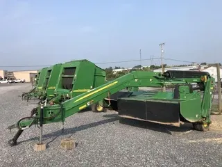 2016 John Deere 835