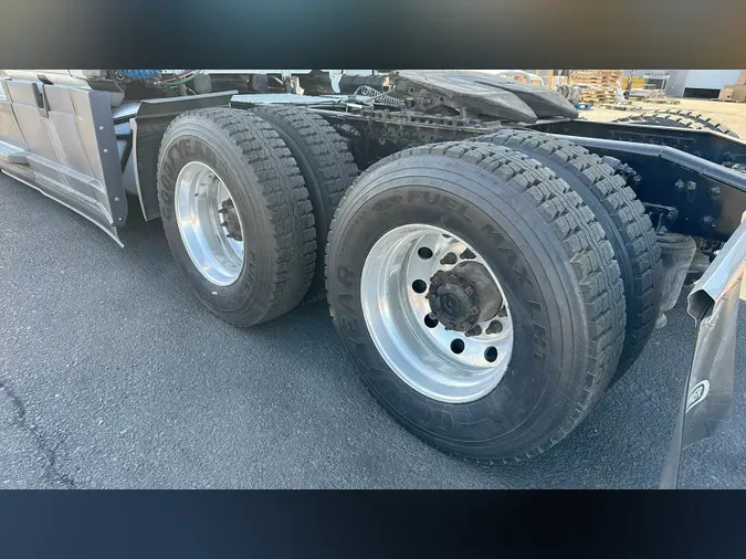 2022 Freightliner Cascadia 126