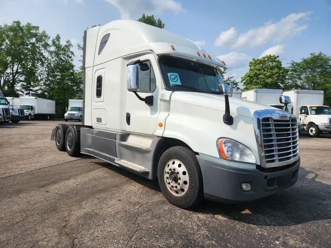 2019 FREIGHTLINER/MERCEDES CASCADIA 125