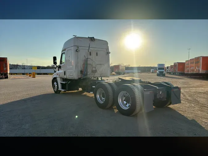 2020 Freightliner Cascadia