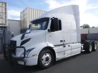 2019 VOLVO VNR64T-640