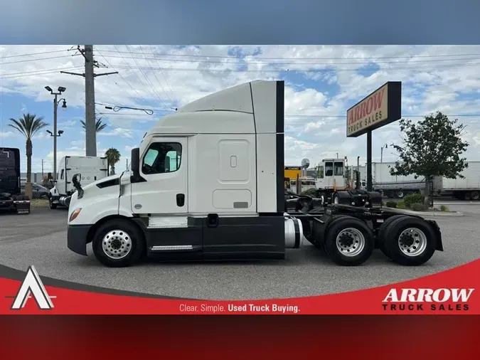 2021 FREIGHTLINER CA116