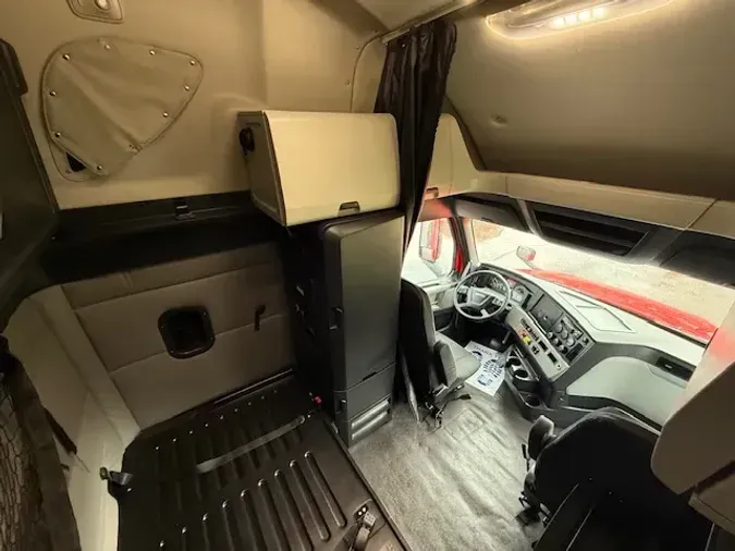 2020 FREIGHTLINER CASCADEVO1
