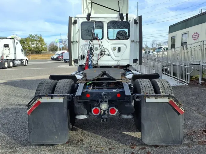 2020 FREIGHTLINER/MERCEDES NEW CASCADIA 116